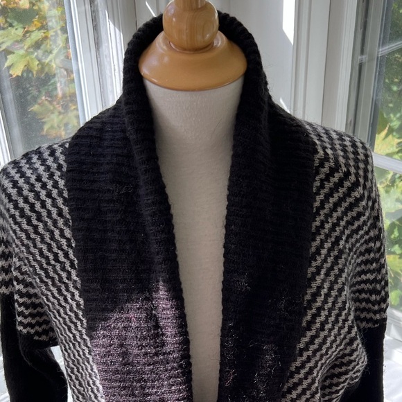 H&M gorgeous cozy long wrap cardigan ribbed shawl collar diagonal striped - Picture 6 of 9